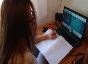 Безотказная студентка когда угодно сделает минет